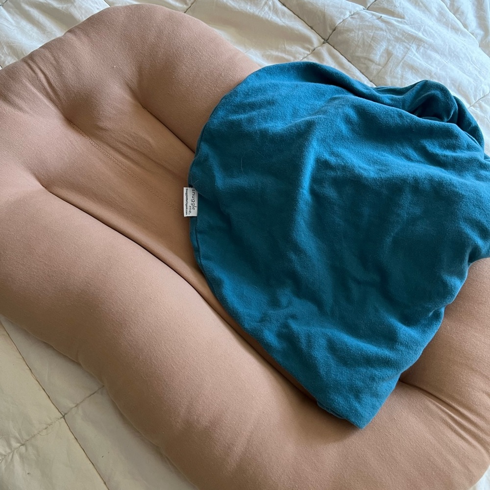 Snuggle Me™ Organic Infant Lounger in Oak with juniper cover